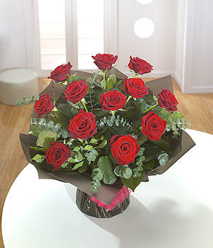 One dozen Red Roses